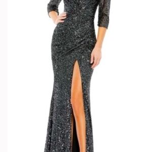 IEENA Mac Duggal Black Sequin Draped Ruching 3/4 Sleeve Gown Size 2
